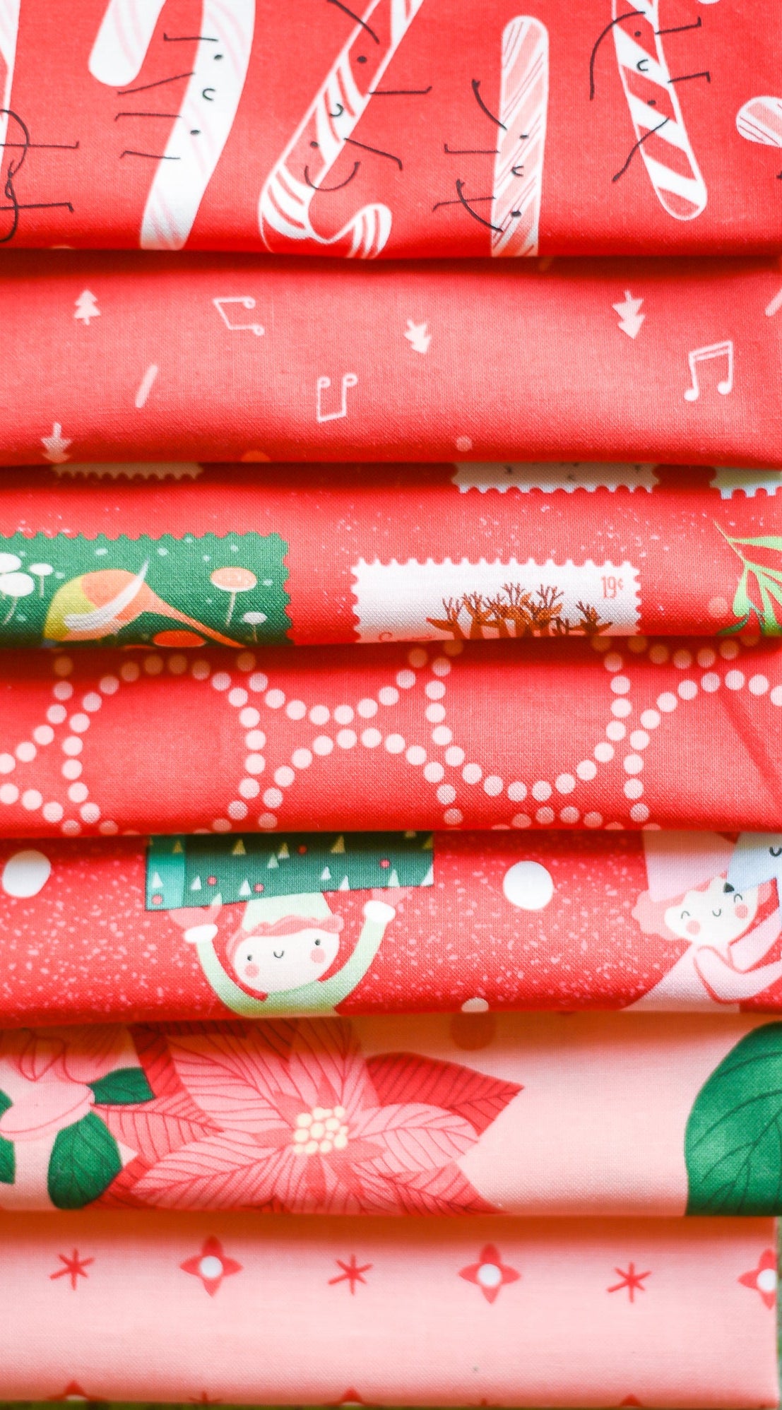 Tiny Christmas Reds Bundle 7 Prints Fat Quarters