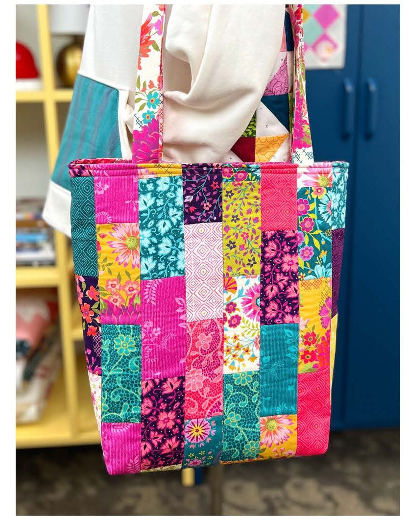 Charm Tote Pattern Free Download pattern by Moda - Tote is 16½" × 16" × 2"