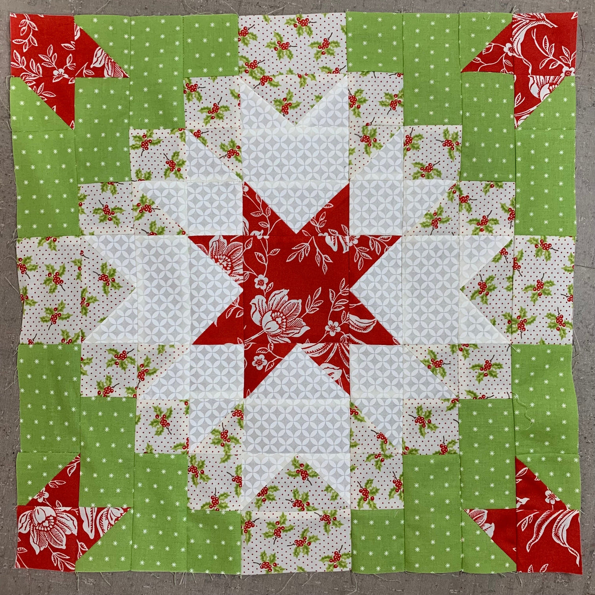 Etoile Quilt Pattern by Patchwork and Poodle, Elaine Bergman Multiple sizes