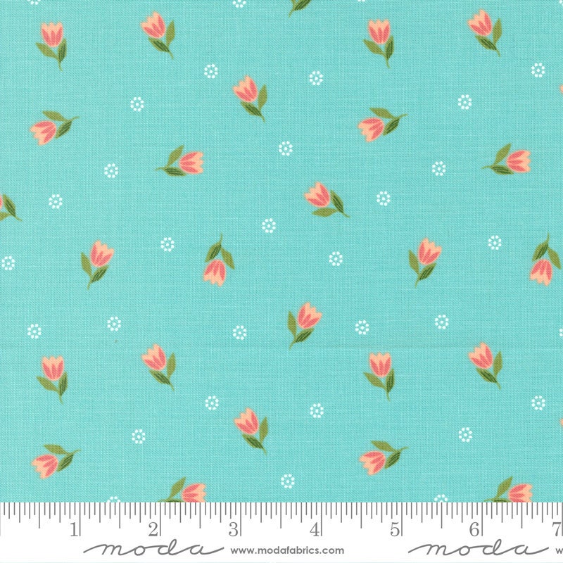 Bountiful Blooms Tulip Spray Yardage 37662-18 by Sherri and Chelsi Sold in 1/2 yard increments cut continiously