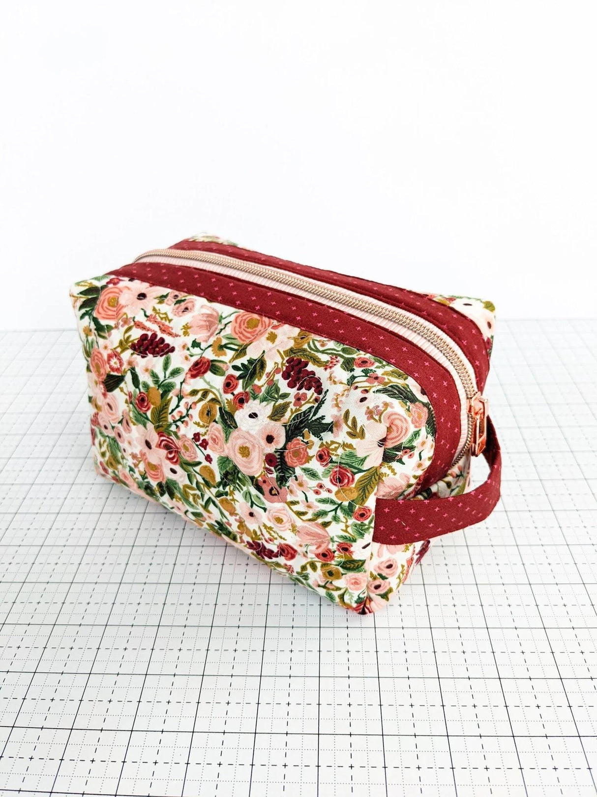 The Holland Pouch Pattern CSQ102 by Center Street Quilts, Multiple Sizes