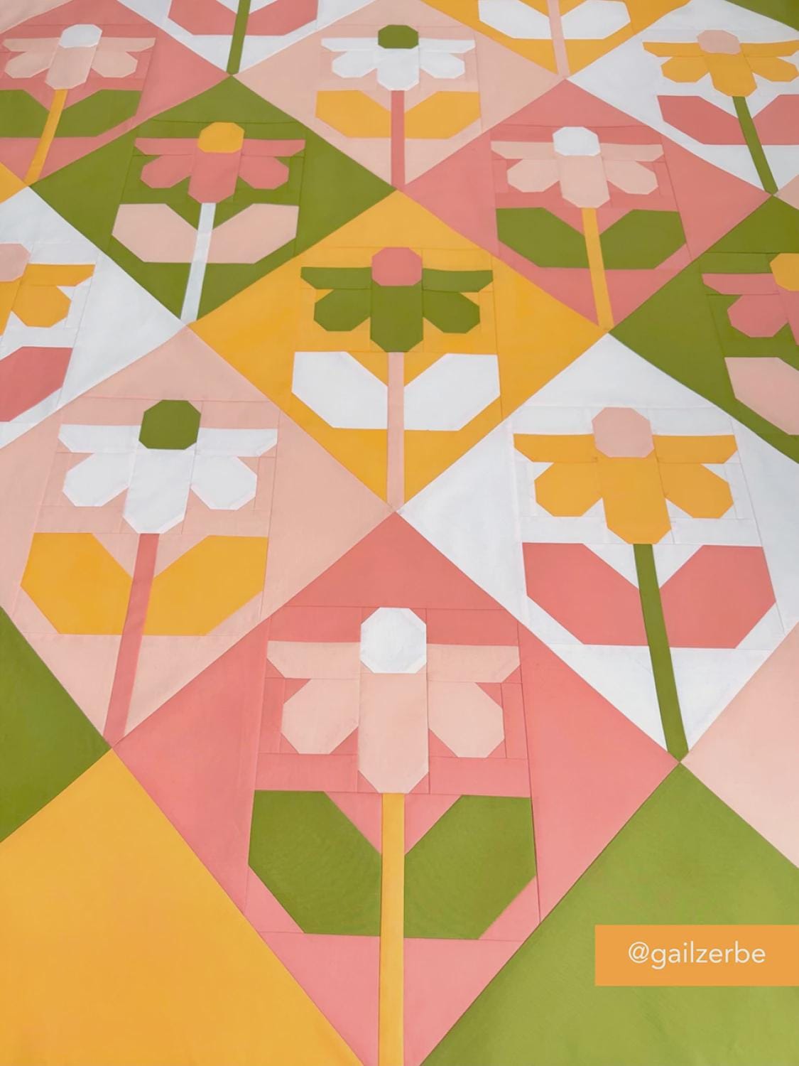 Growing Quilt Pattern PPP53 from Pen & Paper Patterns By Lindsey Neill