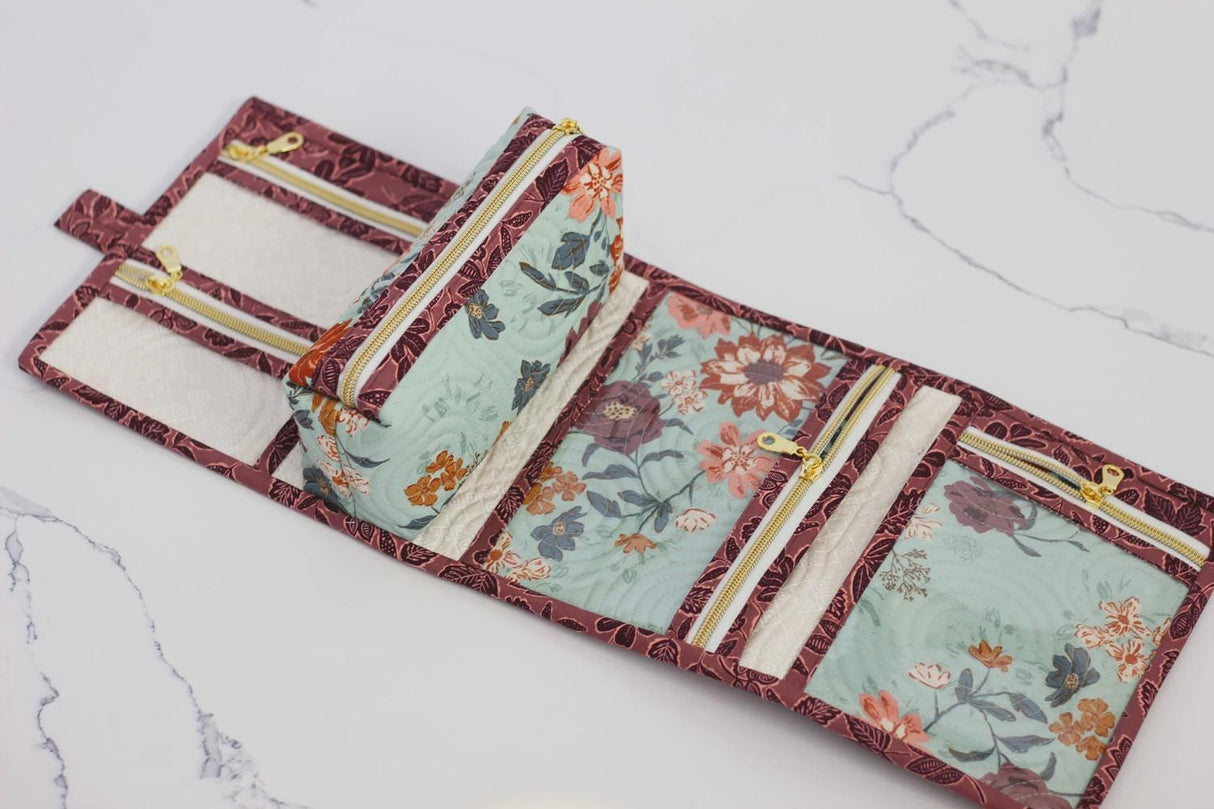 Nightingale Zipper Case Pattern CEN108 by Center Street Quilts