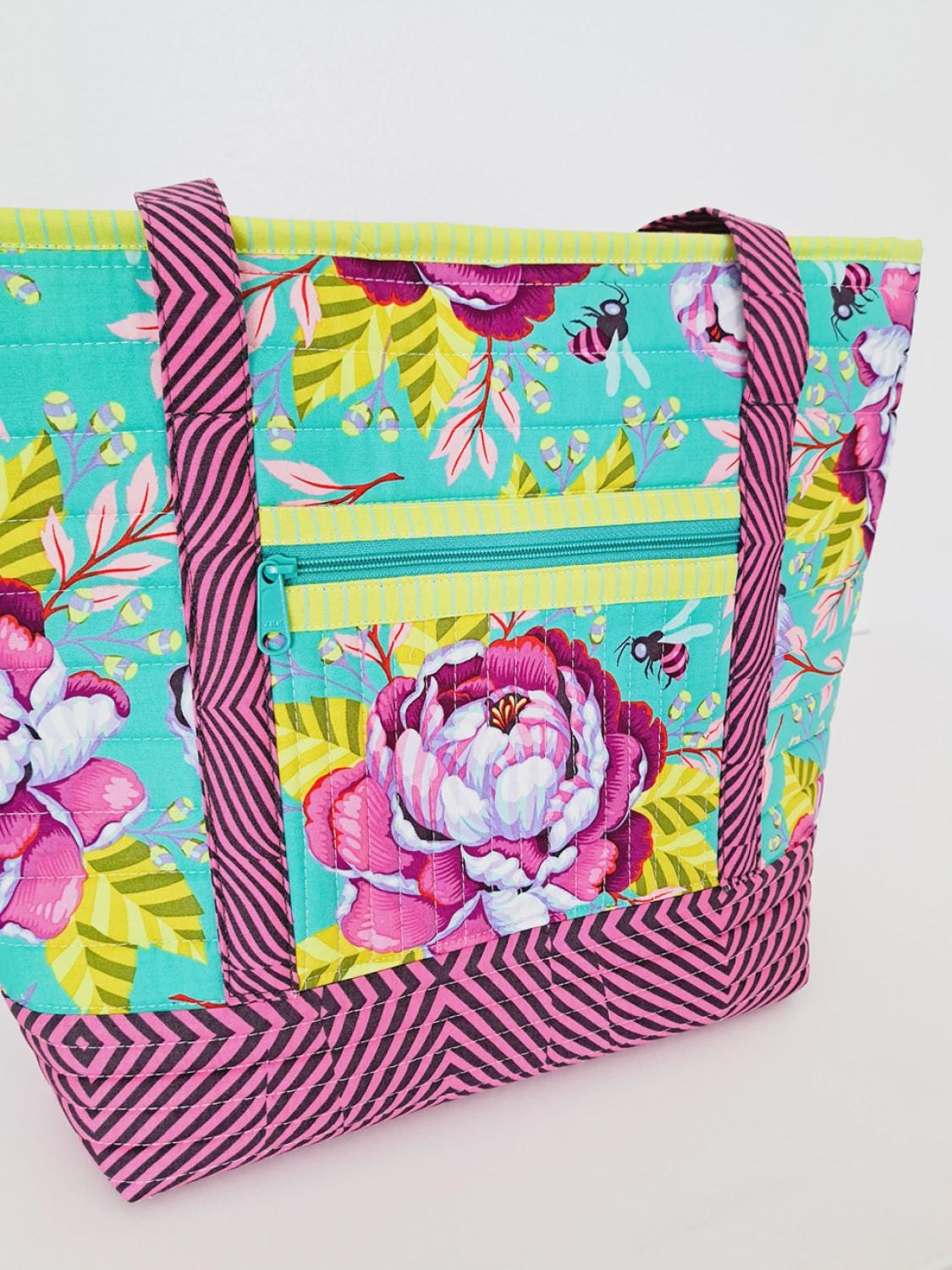 Fleetwood Tote Pattern CEN107 by Center Street Quilts