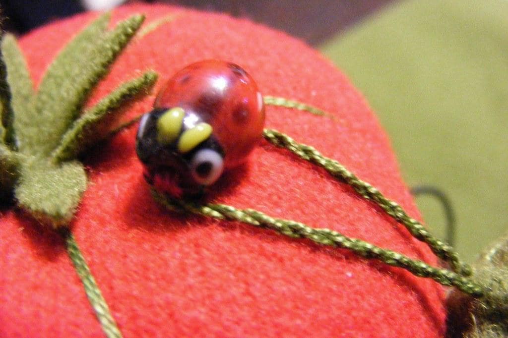 Grandma's Tomato Pin Cushion BBD590 From Bird Brain Designs by Robin Kingsley Printed Pattern Only
