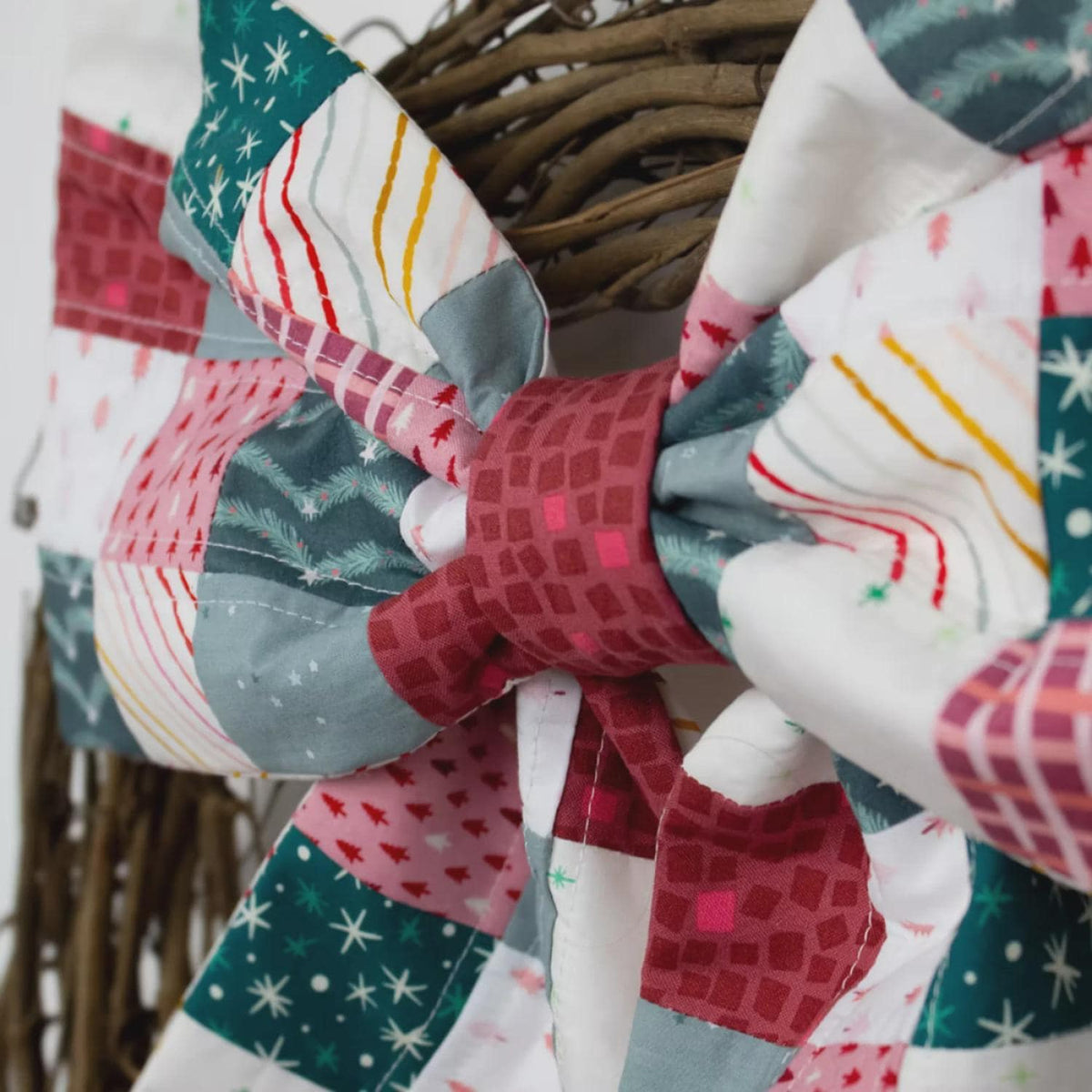 Knot Your Average Bow Pattern by Studio M Squared SMST005