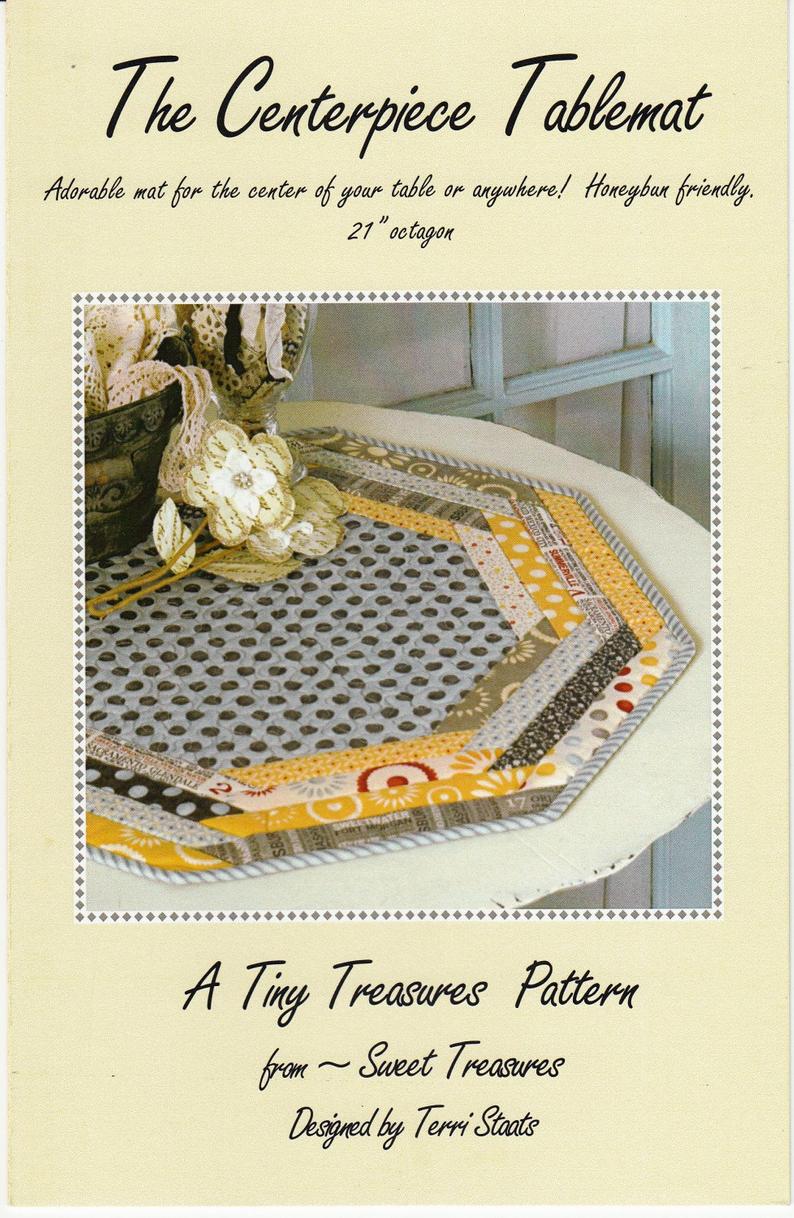 Centerpiece Tablemat pattern by Tiny Treasures