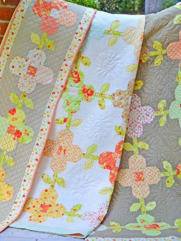 Trellis Quilt Pattern Paper Only by Fig Tree Quilts 74" x 74"