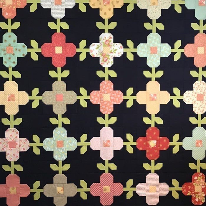 Trellis Quilt Pattern Paper Only by Fig Tree Quilts 74" x 74"