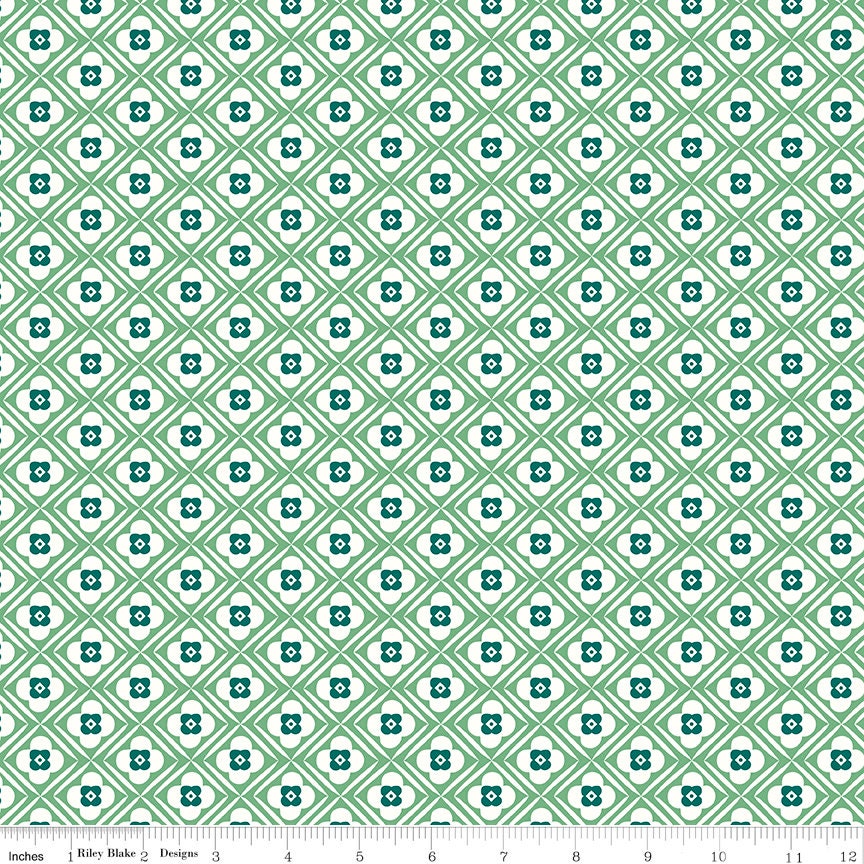 507 Bee Plaids Clover Bee Plaids Hugs C12021-Clover by Lori Holt for Riley Blake Sold in 1/2 Yard increments