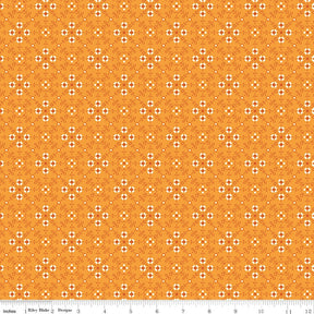 527 Bee Plaids Mac ‘n Cheese Bee Plaids Homemade C12029-Macncheese by Lori Holt for Riley Blake Sold in 1/2 Yard increments