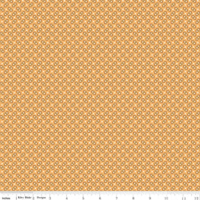 Calico Flowerbed Daisy C12853-Daisy by Lori Holt Sold by 1/2 Yard Increments