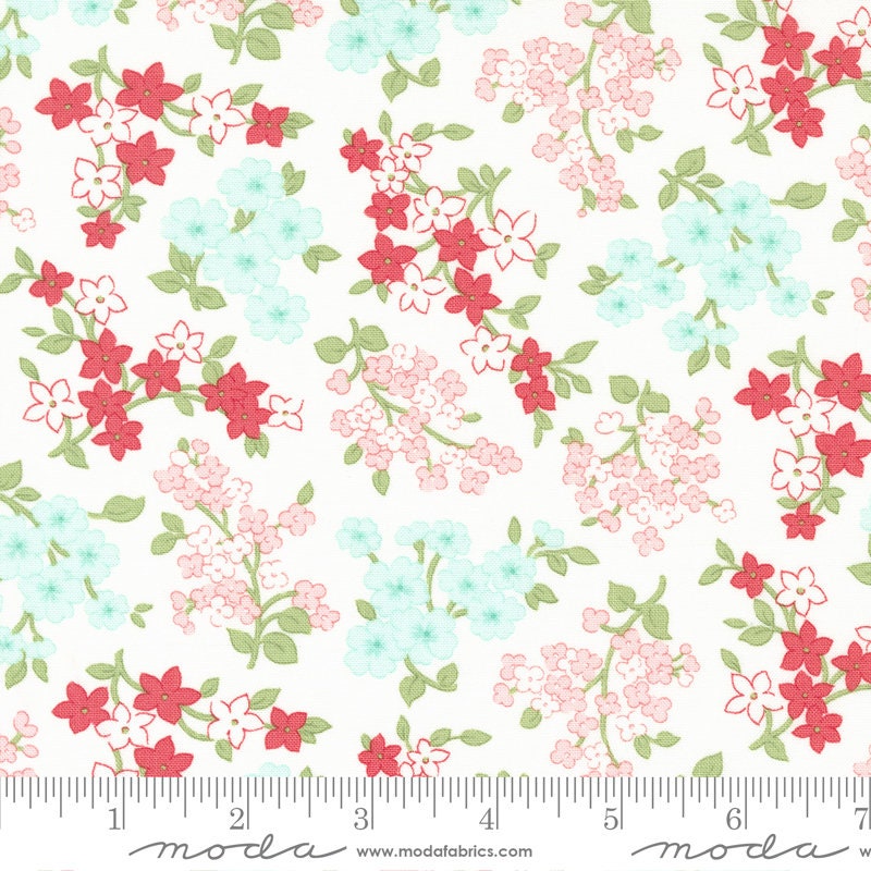 Lighthearted Gather Cream 55294 11 Sold by 1/2 yard increments cut contiguously