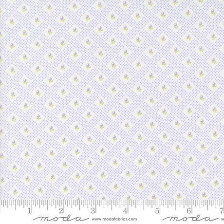 a ruler with a white and yellow pattern on it