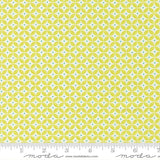 a repeating pattern of yellow and white circles on a white background.