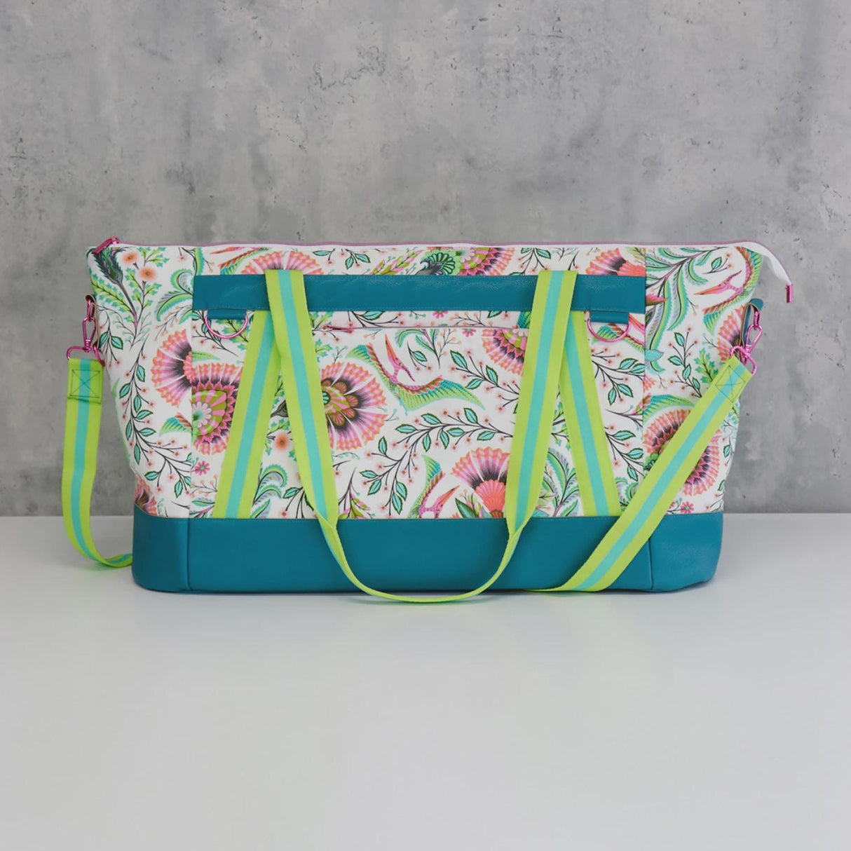 Tula Tote Pattern by Sallie Tomato LST306