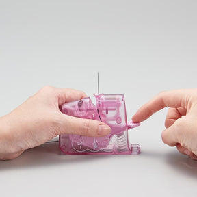 Quick Desk Needle Threader Pink 4074 Clover
