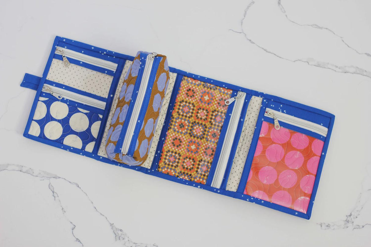 Nightingale Zipper Case Pattern CEN108 by Center Street Quilts