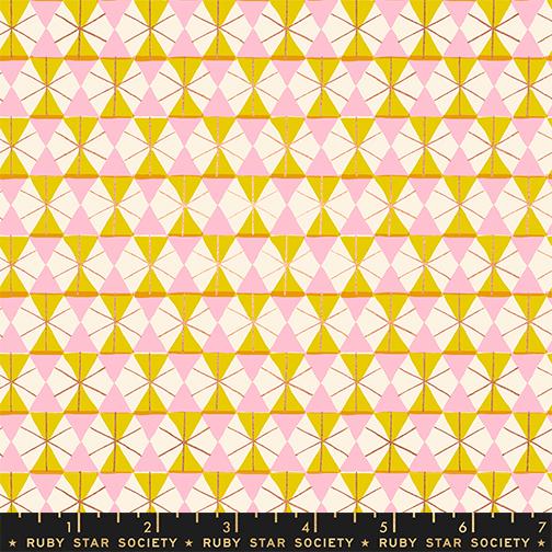 a repeating pattern of yellow and pink triangles arranged in a grid-like fashion.