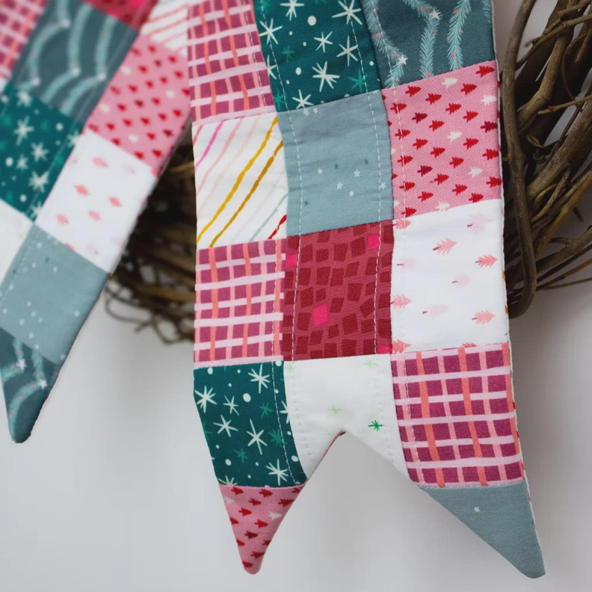 Knot Your Average Bow Pattern by Studio M Squared SMST005